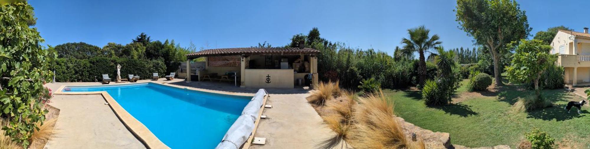 Studio Entressen: Piscine, Jeux et Pétanque Room photo
